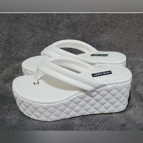 Nine West Newya White Slip On Rounded Open Toe Platform Wedge Sandal Size 7M - Picture 10 of 11
